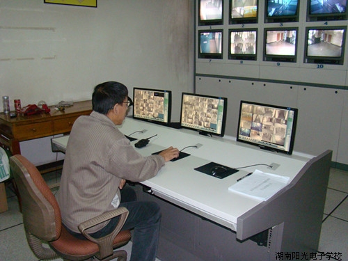 �����O(ji��n)����Ӗ�WУ